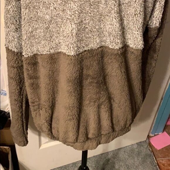 Sherpa dyed pullover  with pocketsNew - Picture 5 of 8